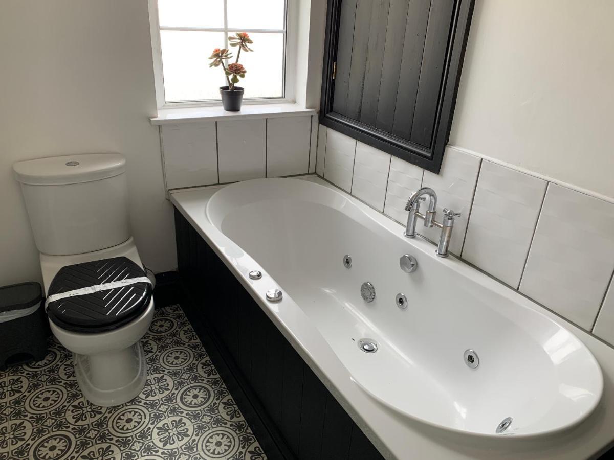 Contemporary & Chic Inner Terrace 5 Mins From Barnsley Town Centre Екстер'єр фото