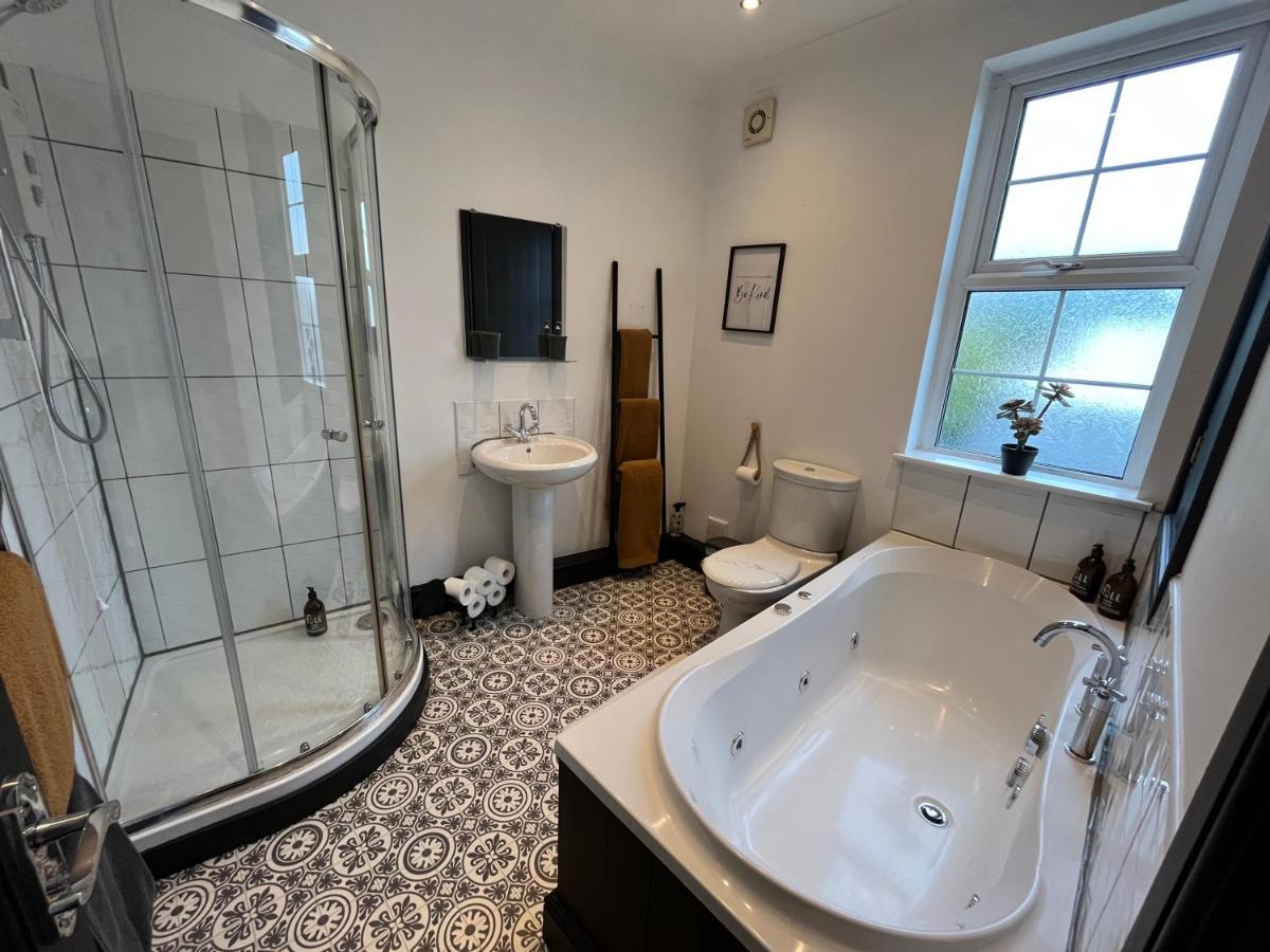 Contemporary & Chic Inner Terrace 5 Mins From Barnsley Town Centre Екстер'єр фото
